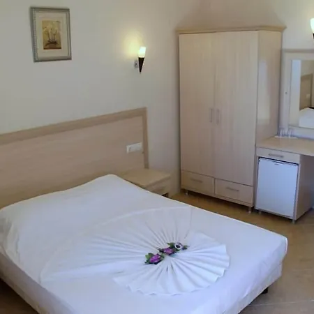 Hotel Kaunos 3*
