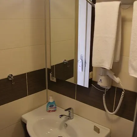 Otel Kaunos 3*