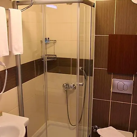 Otel Kaunos 3*